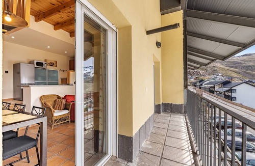 Pradollano Apartment | 85 m² Apartment ∙ 3 bedrooms ∙ 5 guests