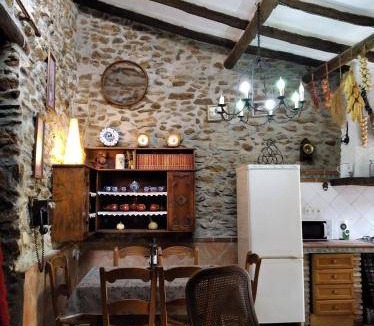 Rubite Ski Chalet | 90 m² Chalet ∙ 2 bedrooms ∙ 6 guests