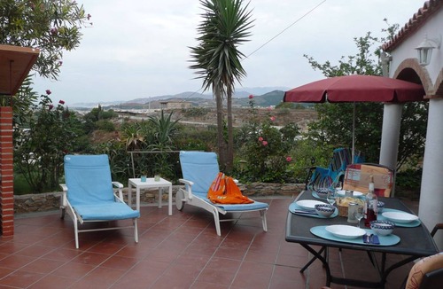 Motril House | 90 m² House ∙ 2 bedrooms ∙ 4 guests