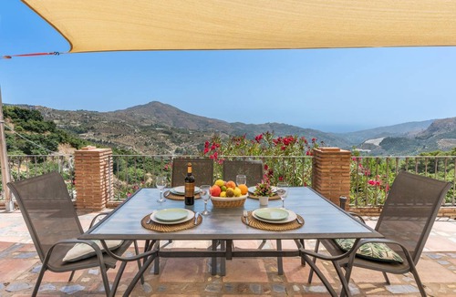 Otivar House | 90 m² House ∙ 3 bedrooms ∙ 6 guests