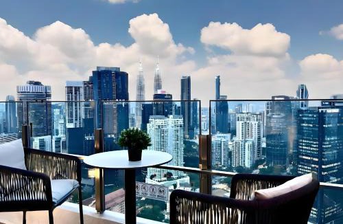 Imbi Apartment | Agile Bukit Bintang by Avery at KLCC#5 mins to Pavilion &TRX#Garden Pool#Free Parking#中英文房东