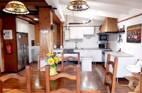 Velilla-Taramay House | AIR CONDITIONED HOUSE POOL PARKING WIFI NEAR THE CENTER AND BEACH ALMUÑECAR.