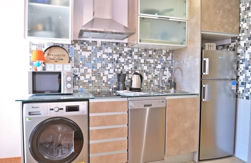 Beiro Apartment | Alhamra, panoramic views and private parking