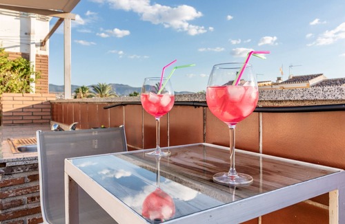 Armilla Apartment | AMAZING VIEWS, METRO INFRONT TO CENTER, PRIVATE TERRACE & PARKING,BEST UBICATION
