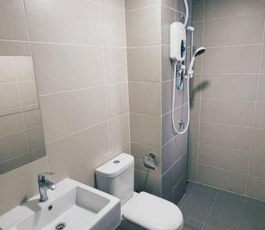 Shah Alam Apartment | Amir Homestay Too Emira
