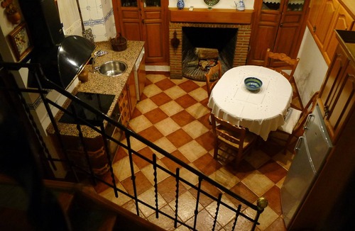 La Zubia House | Andalusian house, typical patio, solarium, to visit Granada, Alhambra, free Wifi