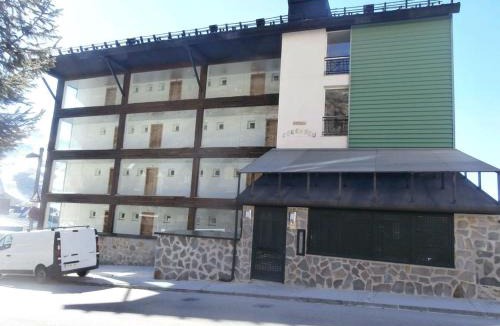 Pradollano Apartment | Apartamento Edificio Serraneu. Sierra Nevada. Granada