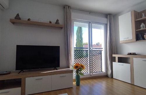 Fuente Vaqueros Apartment | Apartamento Fuente del Genil.