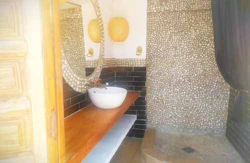 Salobrena Apartment | Apartamento n5 en Salobreña,zona rural con jacuzzi bárbacoa terraza con vistas impresionantes