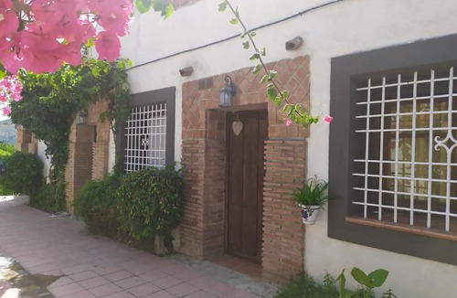 Salobrena Apartment | Apartamento n5 en Salobreña,zona rural con jacuzzi bárbacoa terraza con vistas impresionantes