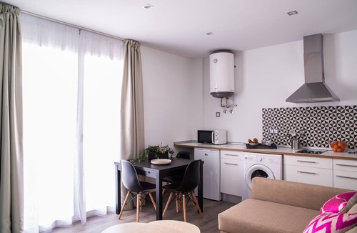 Central District Apartment | Apartamentos Campo del Príncipe
