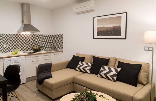 Central District Apartment | Apartamentos Campo del Príncipe