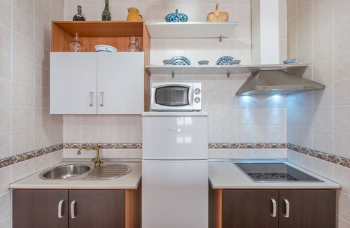 Guejar Sierra Apartment | Apartment 'Apartamento De 2 A 4 Personas' with Balcony and Wi-Fi