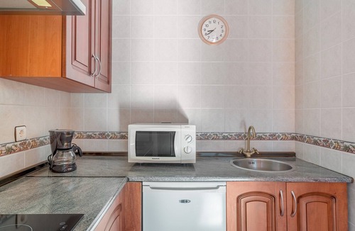 Guejar Sierra Apartment | Apartment 'Apartamento De 1 A 2 Personas' with Balcony and Wi-Fi