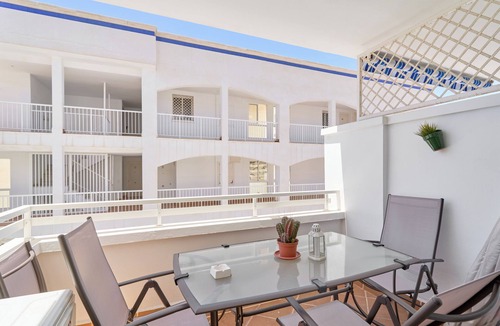 Polopos Apartment | Apartment 'Apartamento Costa Sol' with Shared Pool, Private Terrace and Air Conditioning