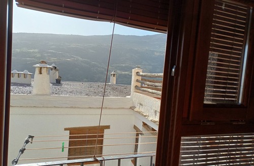 Bubion Apartment | Apartment 'Casa Pepa' with Mountain View, Shared Terrace and Balcony