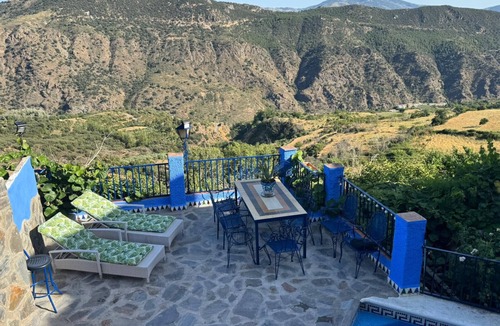 Pitres Apartment | Apartment 'Chaparra Pitres Apart Atalbéitar' with Mountain Views, Shared Pool and Wi-Fi