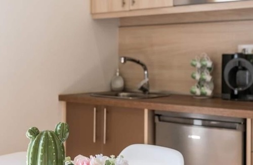 Cervantes Apartment | Apartment in a restored mansion in Granada.