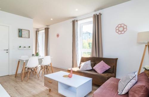 Cervantes Apartment | Apartment in a restored mansion in Granada.