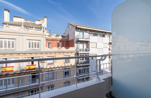 Camino de Ronda Apartment | APARTMENT IN THE CENTER WITH BALCONY