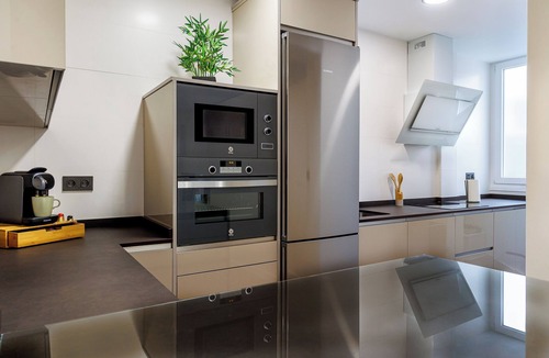 Figares Apartment | Apartment 'Juana 15' with Wi-Fi and Air Conditioning
