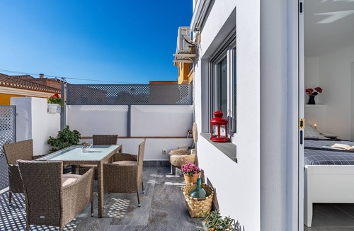 Melegis Apartment | Apartment 'Loft A'ca La Puri En Melegís' with Private Terrace, Wi-Fi and Air Conditioning