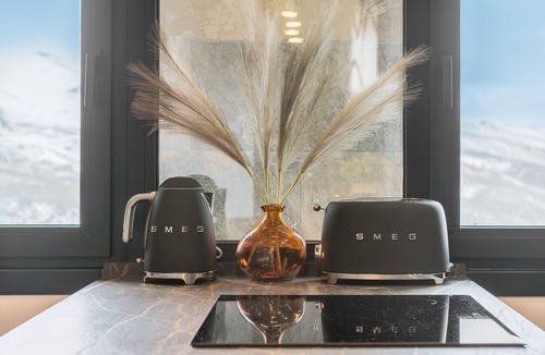 Pradollano Apartment | Apartment 'Siroko Suite 32C' with Mountain View and Wi-Fi