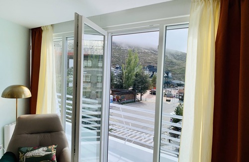 Pradollano Apartment | Apto Pradollano PARKING WIFI NETFLIX