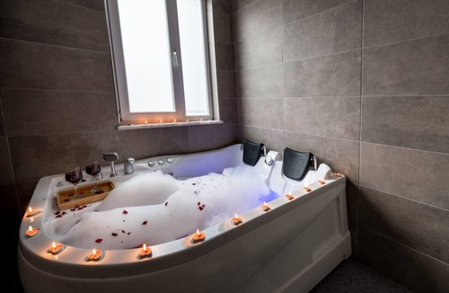 Serifali Mahallesi Hotel | ARENA LUXURY