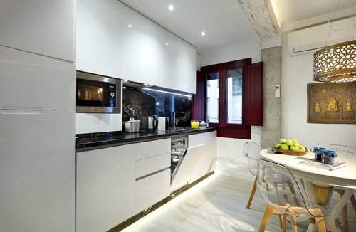 Sacromonte Apartment | ART CHAPIZ II - Sunny Luxury Apartment-Albayzin. Parking Available!