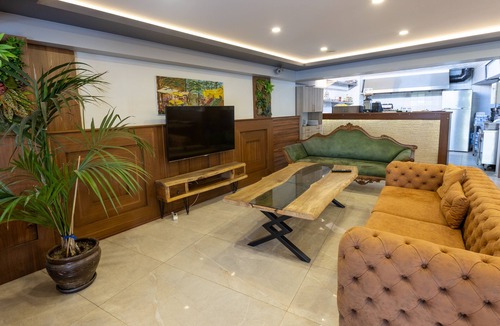 Kucukbakkalkoy Hotel | Asia Business Suites