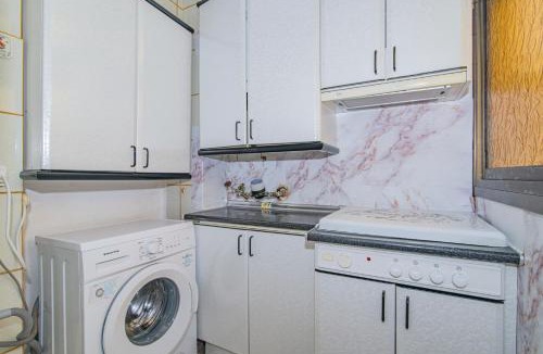 Chana Apartment | Avenida del Sur Retreat con Terraza