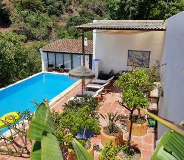 Almunecar Bed & Breakfast | B&B rural El Oasis