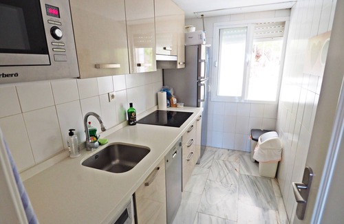 Velilla-Taramay Apartment | Beautiful Apartment at the beach front!