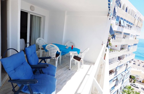 Velilla-Taramay Apartment | Beautiful Apartment at the beach front!