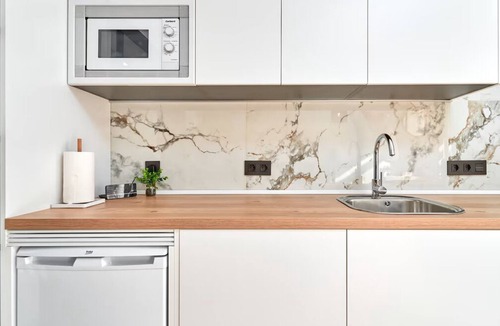 Almunecar Apartment | Beautiful apartment in Almuñecar, 7 minutes from the beach.