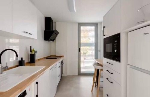 Genil Apartment | Beautiful apartment in the center of Granada