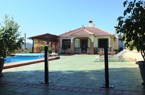 Huetor Santillan House | Beautiful Country House In a Natural Park