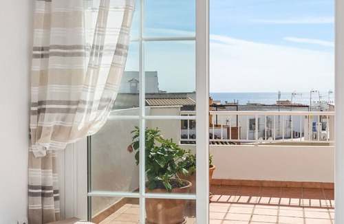 La Herradura Apartment | Big Terrace Retreat – Steps from Beach & Town