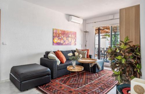 La Herradura Apartment | Big Terrace Retreat and only Steps from Beach & Town