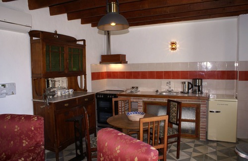 Murchas Apartment | Cañota 2-Floors King Room, Adults Only, living room, bedroom, kitchen, bathroom