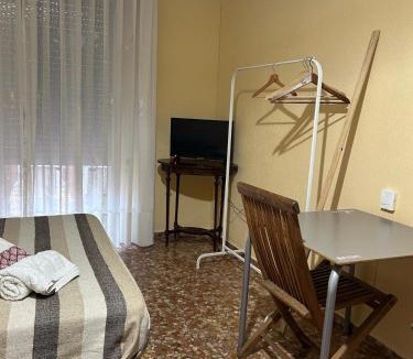 Maracena House | Carretón room