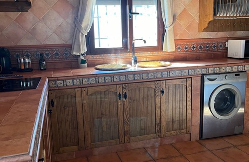 Montefrio House | Casa 3 Deseos, Montefrio, Luxury house, very large for 18 people.