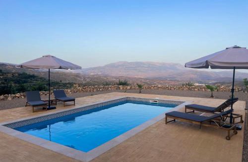 Valor House | Casa Astrid at Vista de Valor - Off Grid & Private Pool