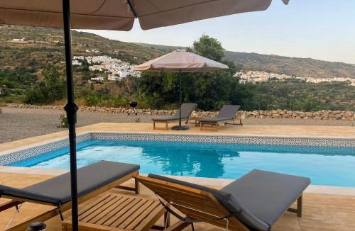 Valor House | Casa Astrid at Vista de Valor - Off Grid & Private Pool