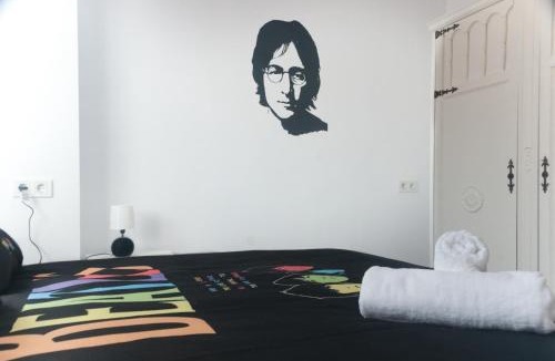 Pinos del Valle House | CASA BEATLES DEL VALLE
