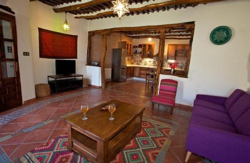 Bubion Apartment | Casa Carole - 3 Bedroom Luxury Apartment