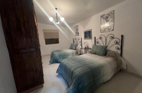 Zujar House | Casa -Cueva Paraje De Los Majuelos