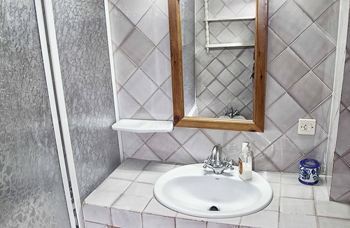 Bubion Cottage | Casa de la Fuente has panoramic views and is very comfortable