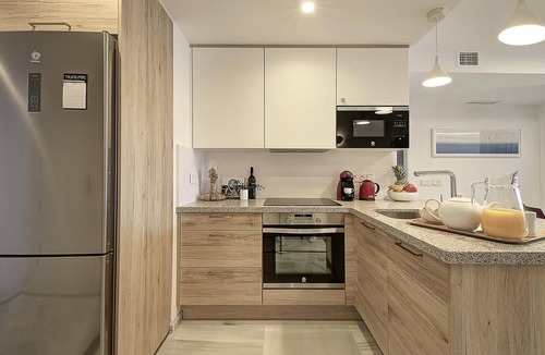 La Herradura Apartment | "Casa de la playa Alto Realengo" Near the Beach with Sea View, Private Terrace, A/C & Wi-Fi